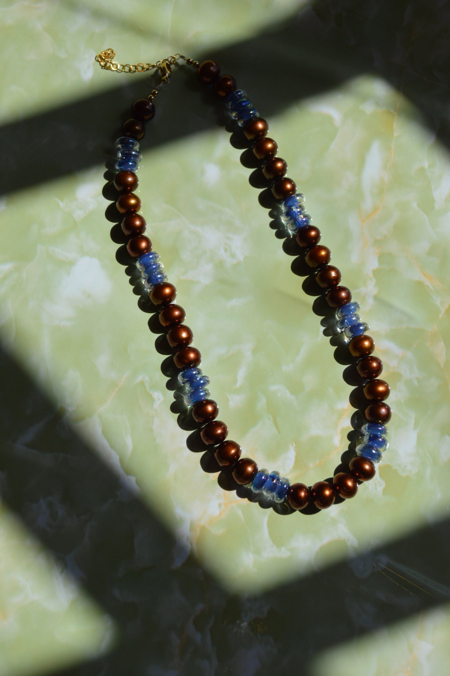 Pearl and Glass Necklace-Chocolate