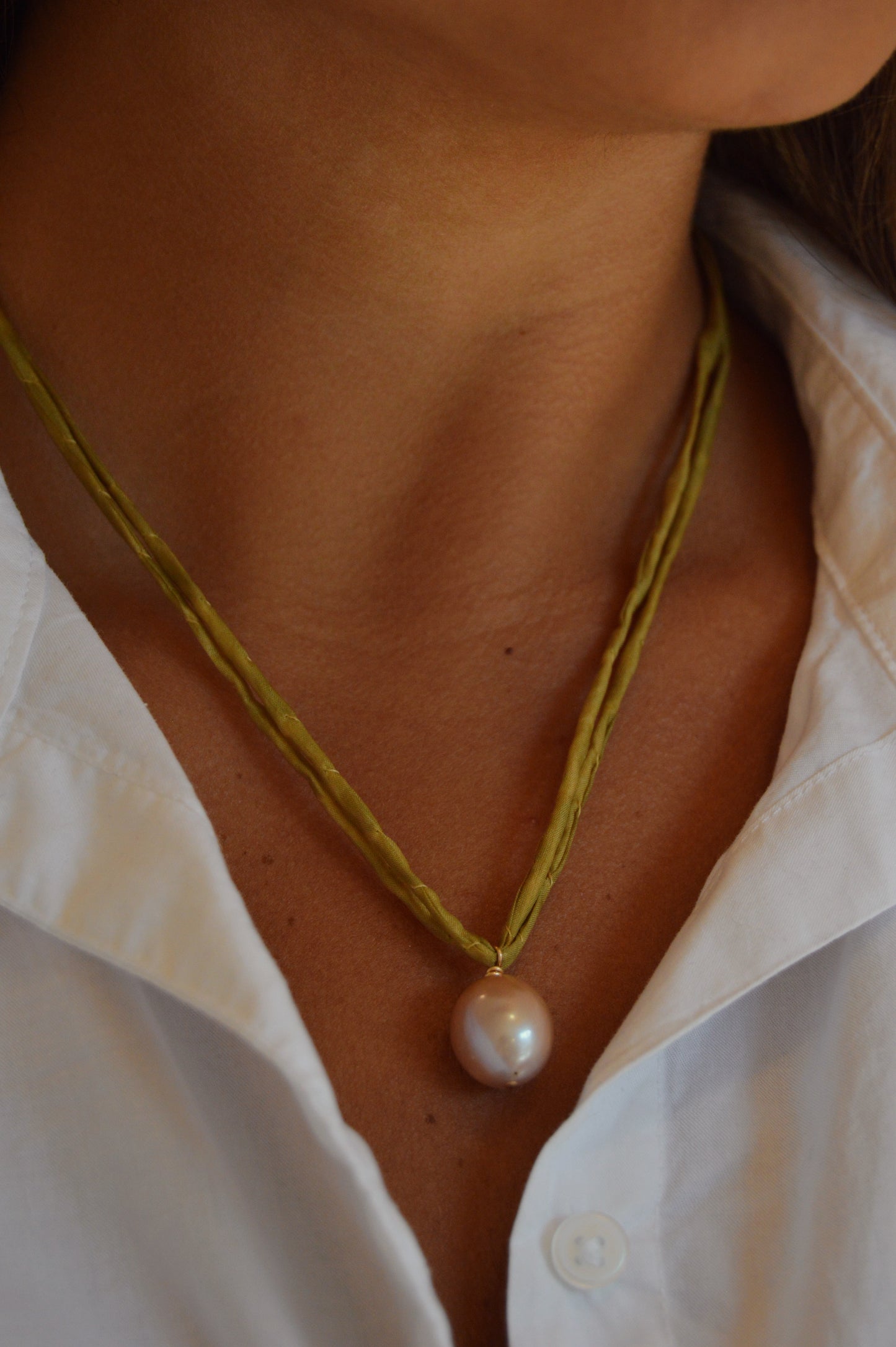 Single Pearl Silk Layer