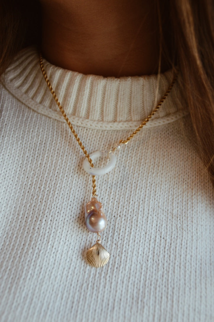 Glass and Pearl Lariat