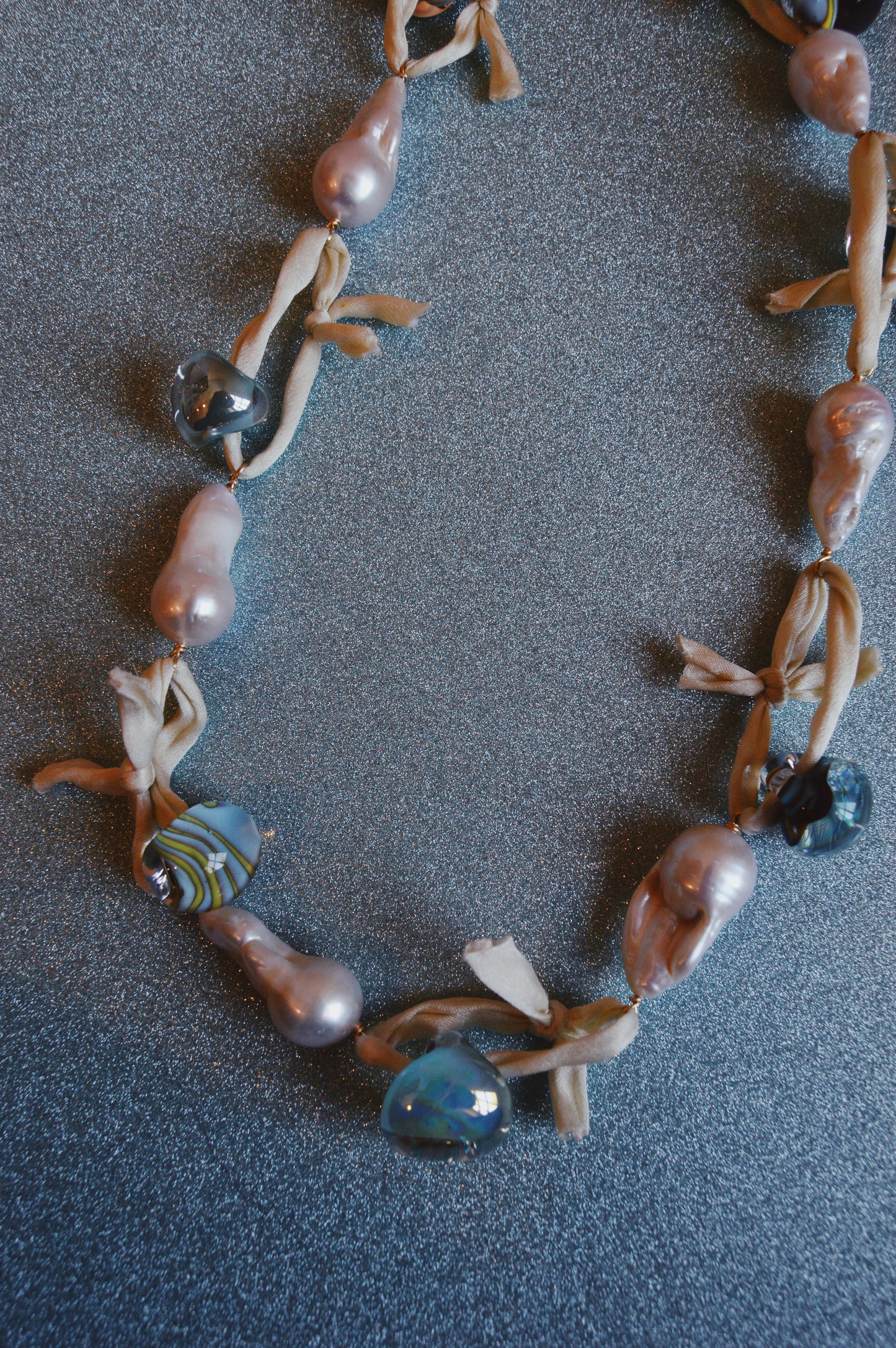 Grand Bubble Silk and Pearl Layer