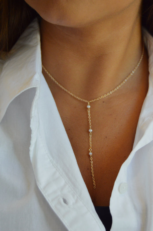 Dainty Pearl Lariat