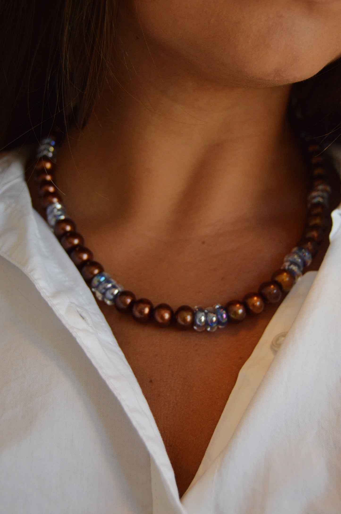 Pearl and Glass Necklace-Chocolate