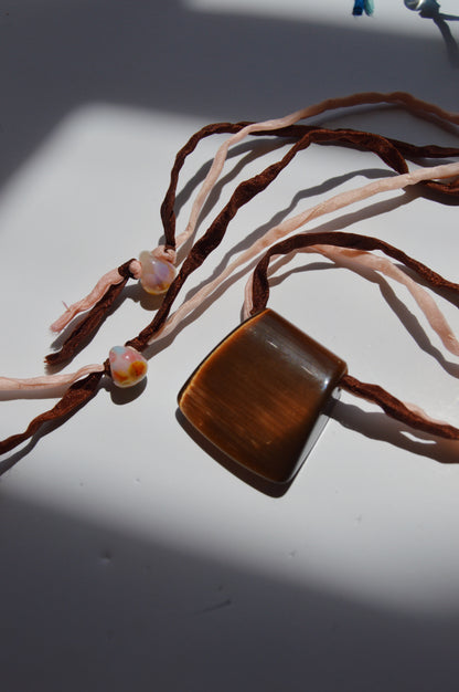Floating Silk - Iridescent Agate