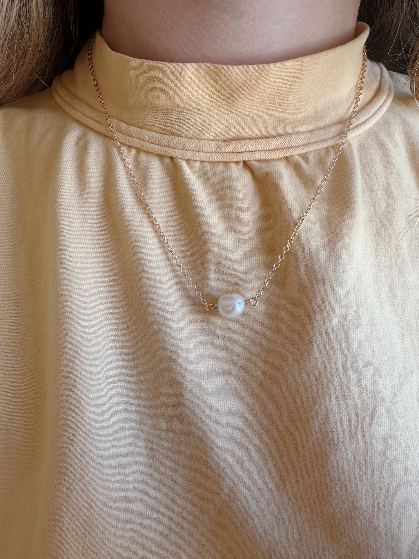 Dainty Single Pearl Layer