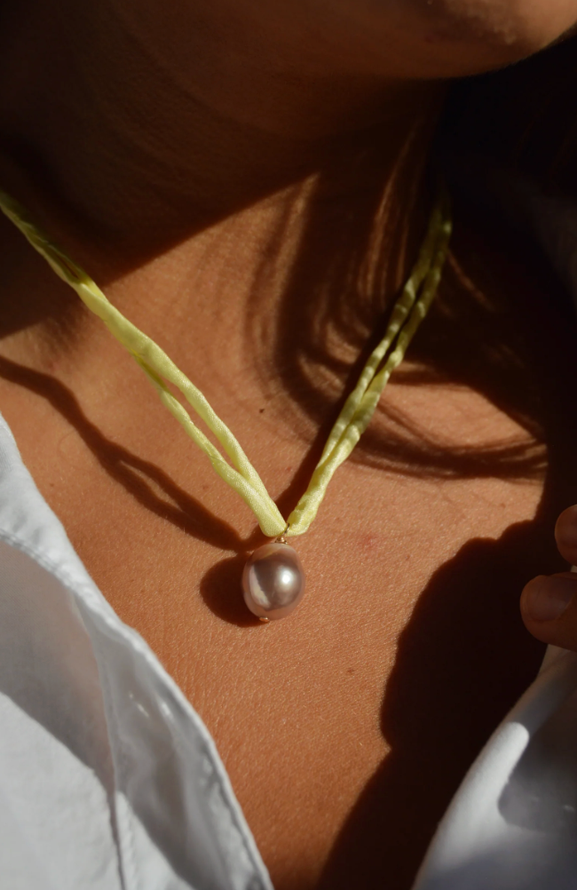 Single Pearl Silk Layer
