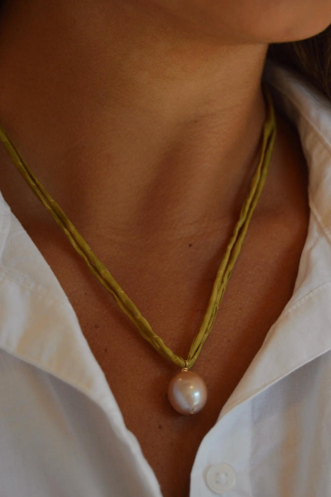 Single Pearl Silk Layer